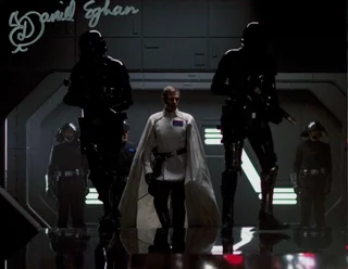 Daniel Eghan autograph