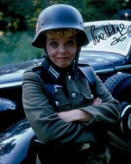 Sue Hodge autograph