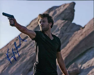 Kyle Schmid autograph