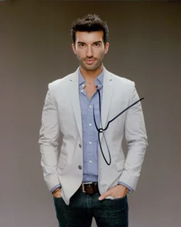 Justin Baldoni autograph