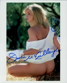 Julie McCullough autograph