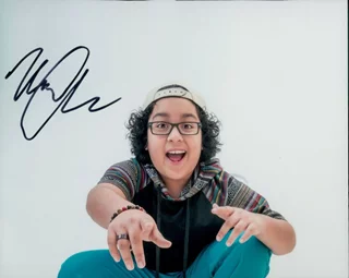 Nathan Arenas autograph