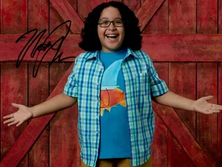 Nathan Arenas autograph