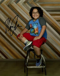 Nathan Arenas autograph