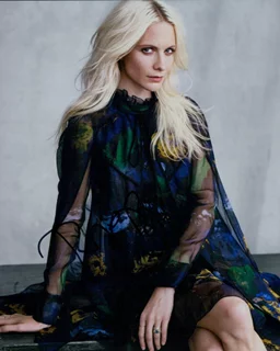 Poppy Delevingne autograph