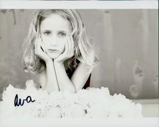 Ava Kolker autograph