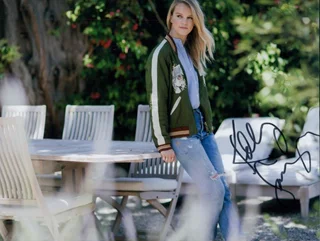 Kelly Sawyer autograph