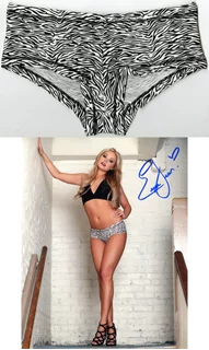 Elyse Jean autograph