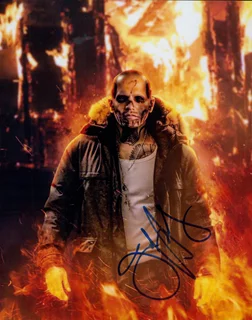 Jay Hernandez autograph