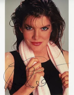 Rene Russo autograph