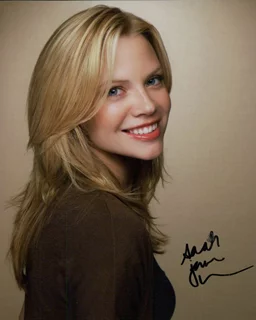 Sarah Jane Morris autograph