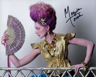 Mageina Tovah autograph