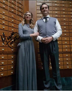 Mageina Tovah autograph