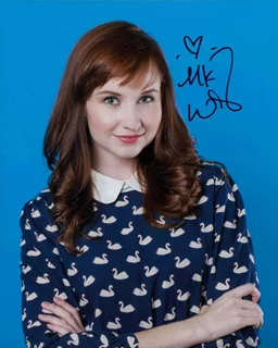 Mary Kate Wiles autograph
