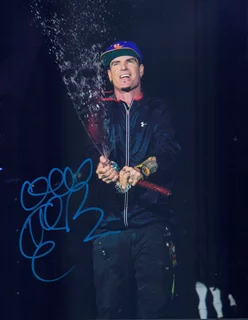 Vanilla Ice autograph