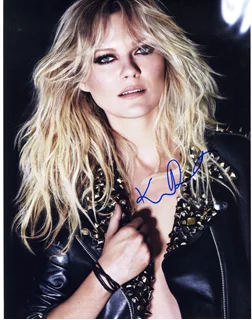 Kirsten Dunst autograph