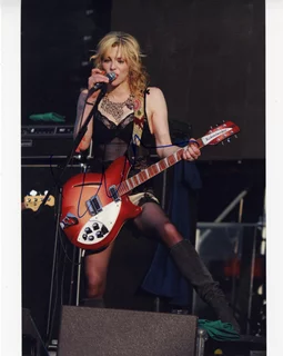 Courtney Love autograph
