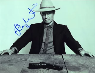 Timothy Olyphant autograph