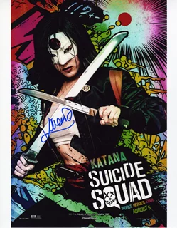 Karen Fukuhara autograph