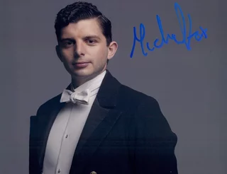 Michael Fox autograph