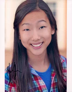 Madison Hu autograph