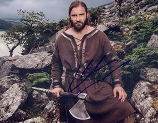 Clive Standen autograph