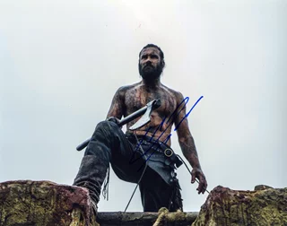 Clive Standen autograph