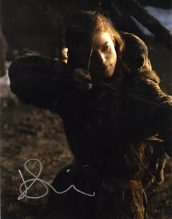 Rose Leslie autograph