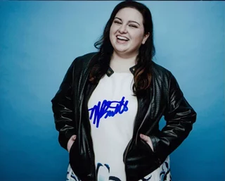 Maddie Baillio autograph