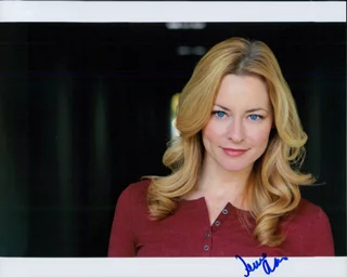 Jessica Morris autograph
