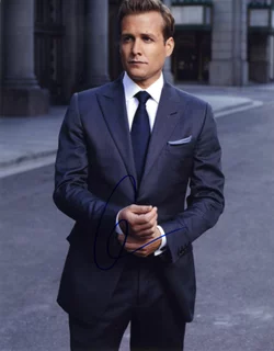 Gabriel Macht autograph