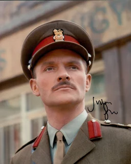 Julian Glover autograph