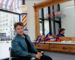 Luke Hemsworth autograph