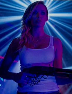 Sarah Dumont autograph