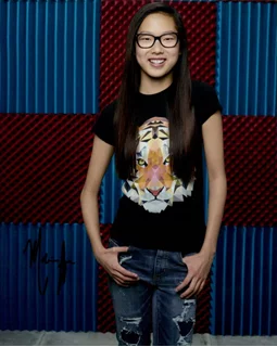 Madison Hu autograph
