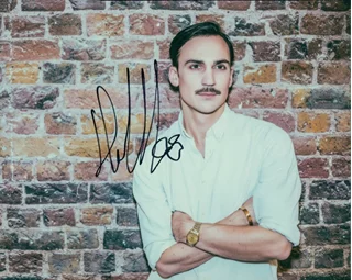 Henry Lloyd-Hughes autograph