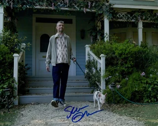 Sean Gunn autograph