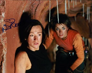 Nora-Jane Noone autograph