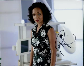 Ruth Negga autograph