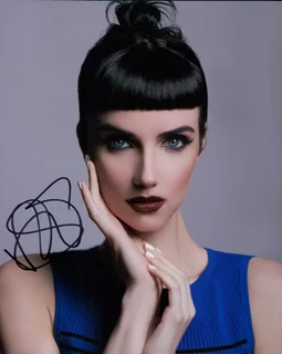 Victoria Summer autograph