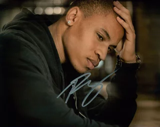 Rotimi Akinosho autograph