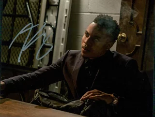 Rotimi Akinosho autograph