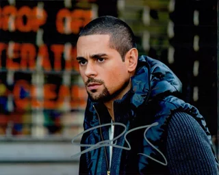 J.R. Ramirez autograph