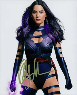 Olivia Munn autograph