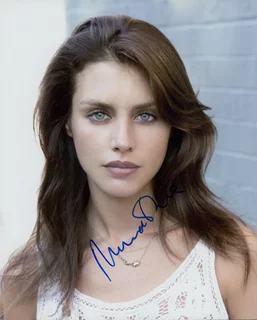 Hannah Ware autograph