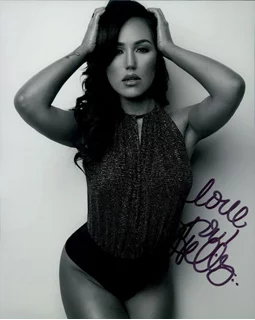 Holly Bortolazzo autograph