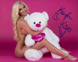 Kaylea Smith autograph