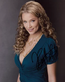 Kristen Renton autograph
