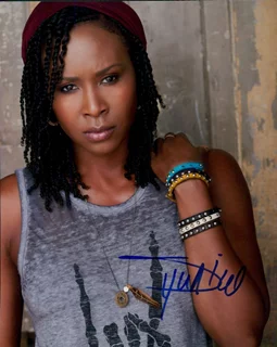 Sydelle Noel autograph