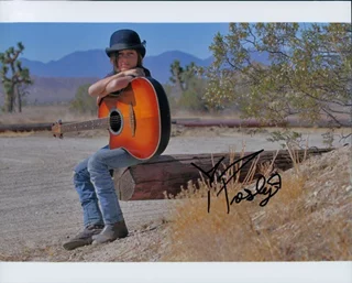 Isaak Presley autograph